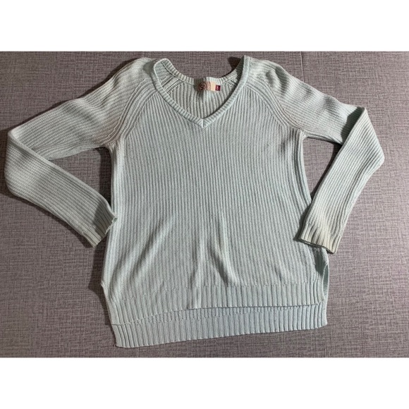 Sweater - Picture 2 of 4